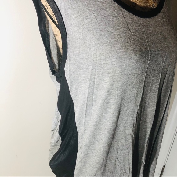 Double zero - Grey Black Slouchy Back Short Sleeve Top - Picture 2 of 6